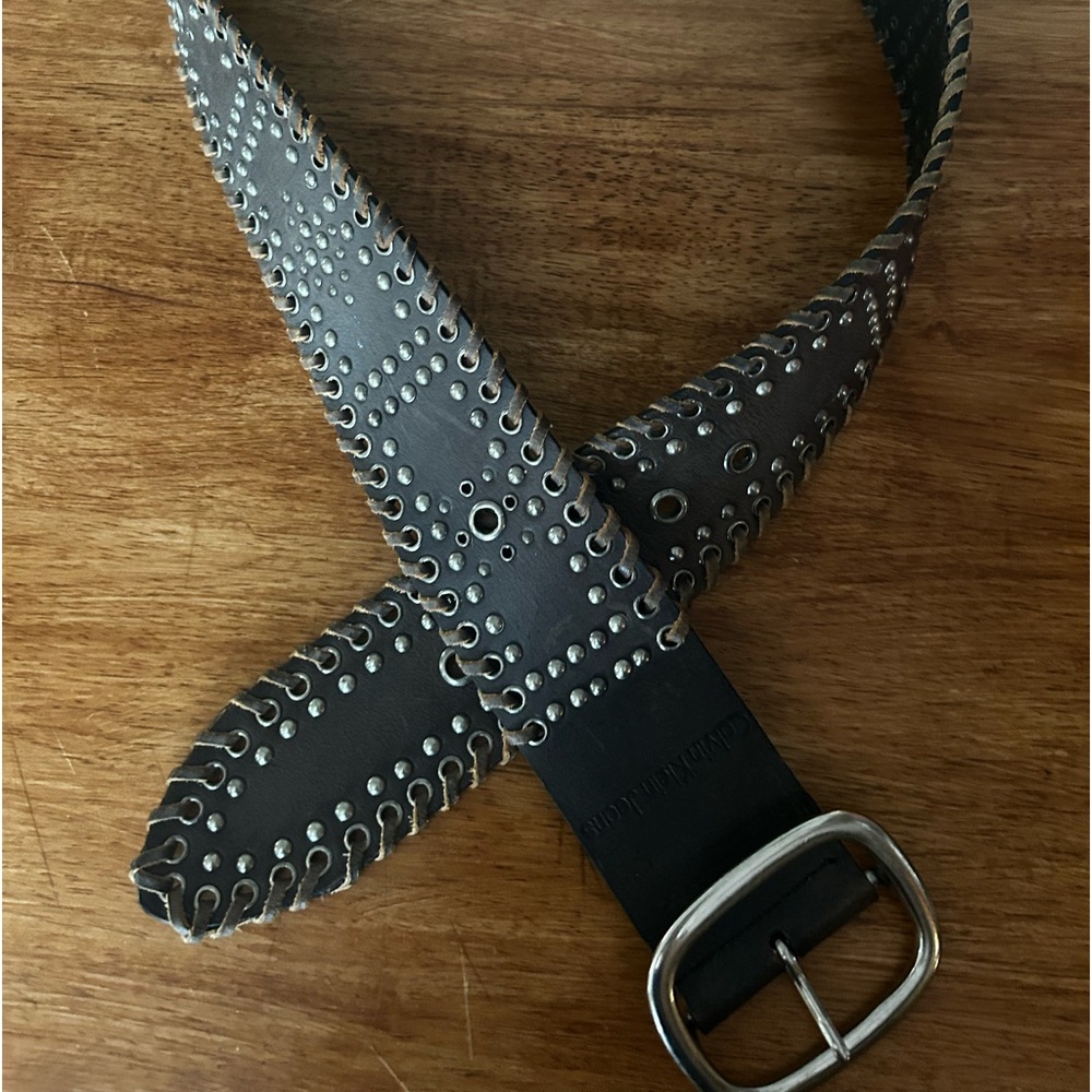 Ladies vintage Calvin Klein leather belt
